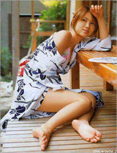 中间女孩