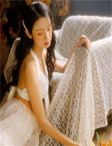 孟广美 红色角落
