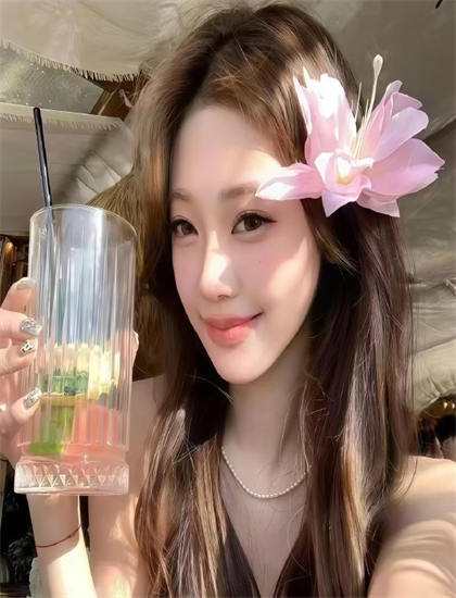 收藏必备：吸血皇后媒体评价必看的：主流媒体观点与专业影评解读